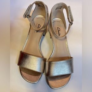 Clarks Collection Caroleigh Anya Sandals Shoes  6W /6.5M